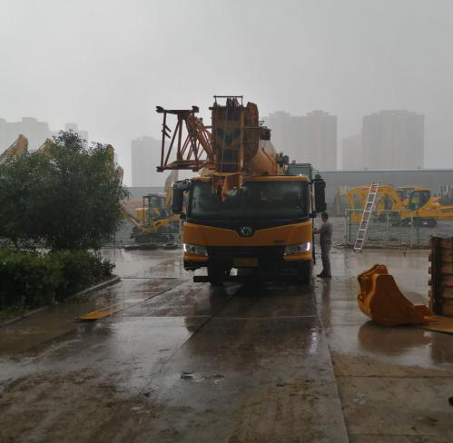 急客戶之所急，維修完畢冒雨試車